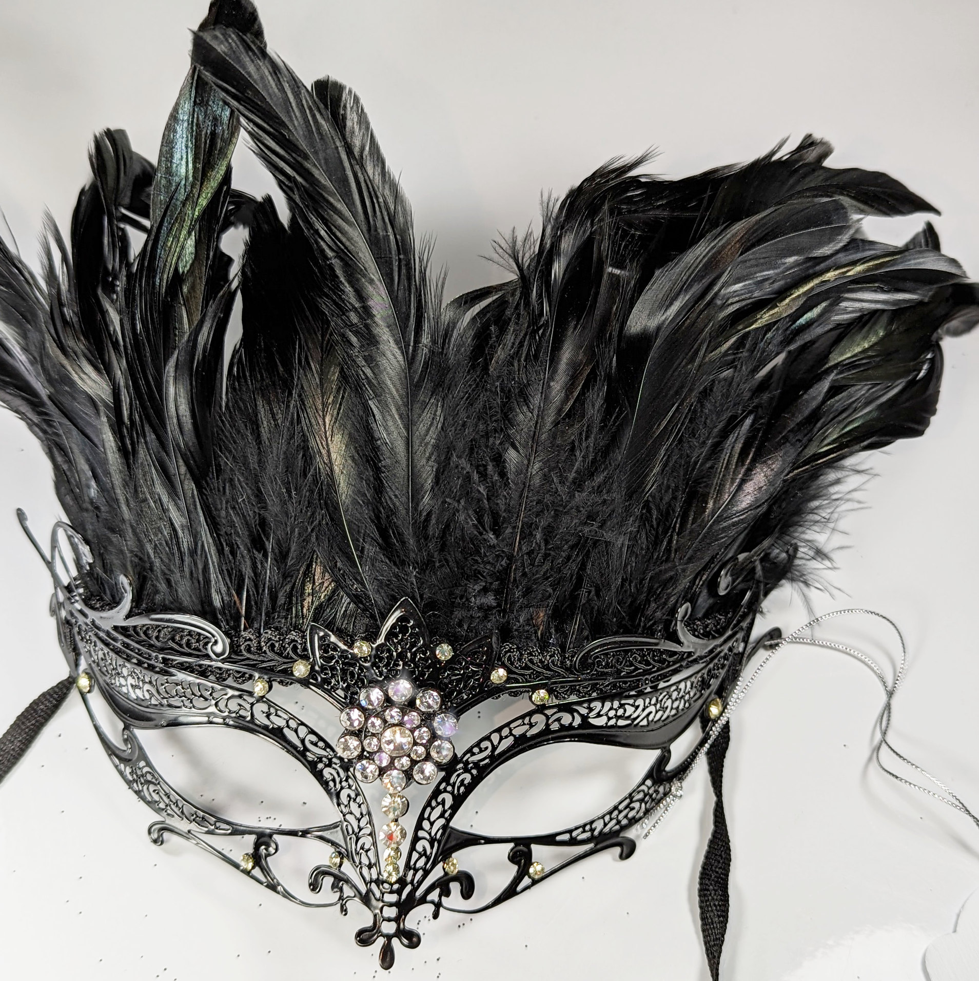 (image for) Danger Woman Black Feathered Metal Masquerade Mask - Venetian Masque - Party Eyemask UM156 - Click Image to Close