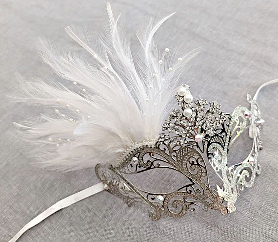 (image for) Starlight White & Silver Metal Dream Mask with Feathers- UM166 - Click Image to Close