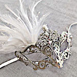 (image for) Starlight White & Silver Metal Dream Mask with Feathers- UM166
