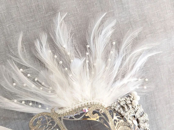 (image for) Starlight White & Silver Metal Dream Mask with Feathers- UM166 - Click Image to Close